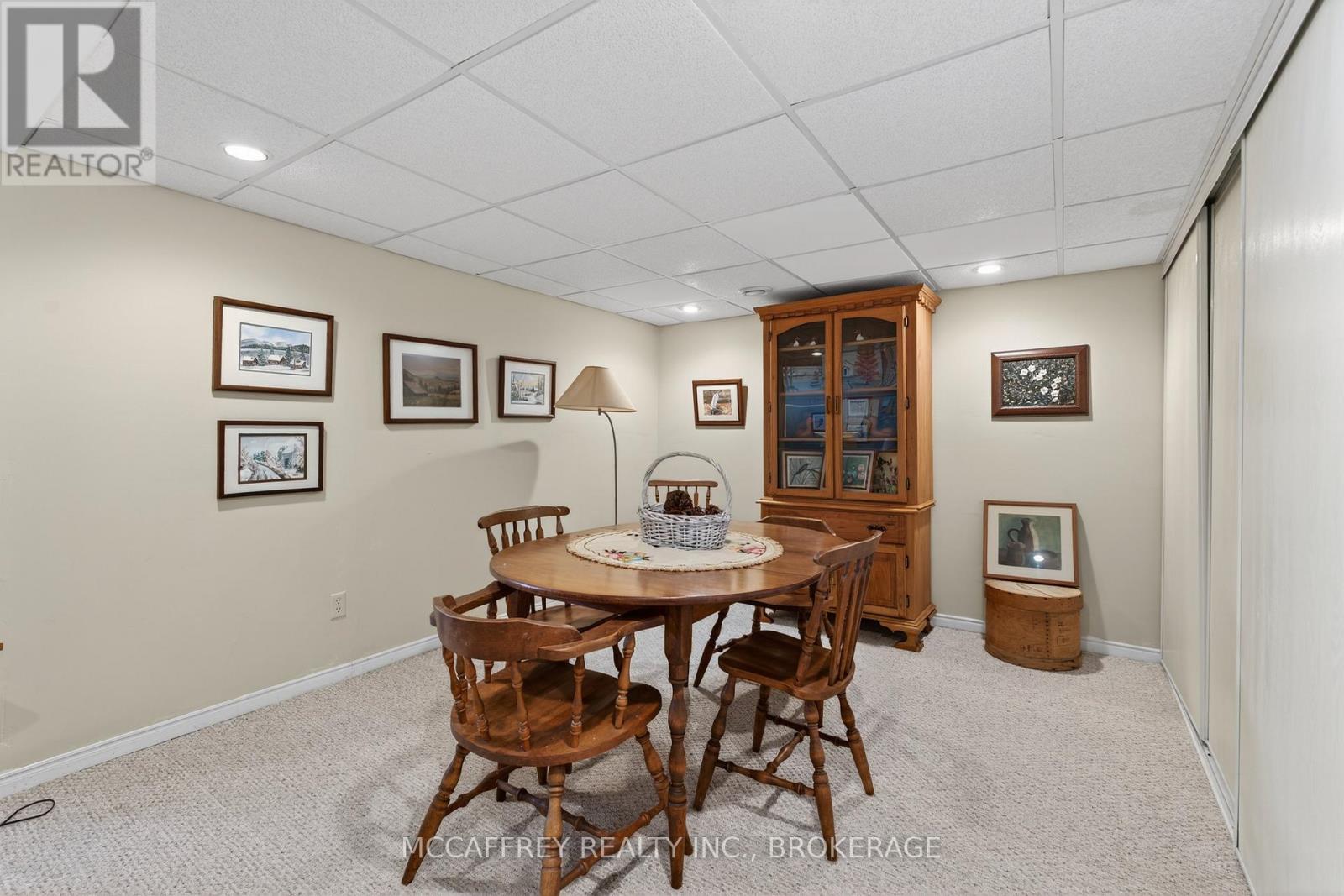 15 ABBEY DAWN DRIVE - 31