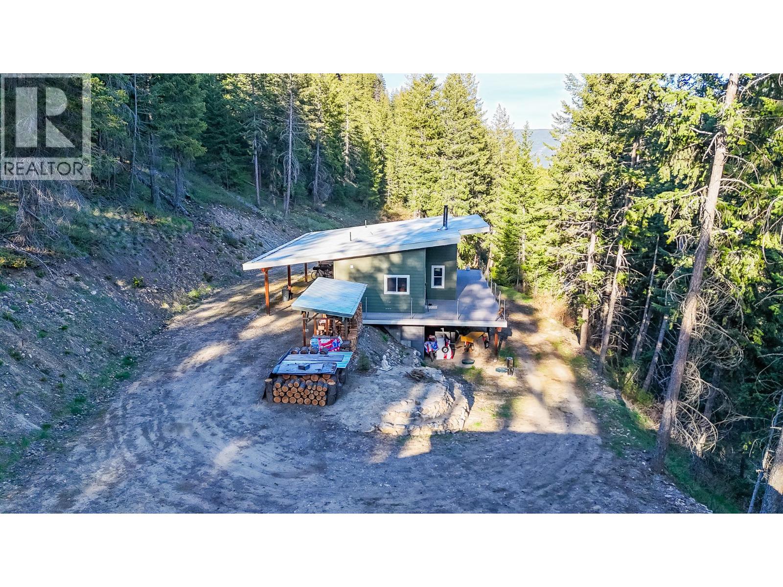  1771 Skimikin Road, Tappen
