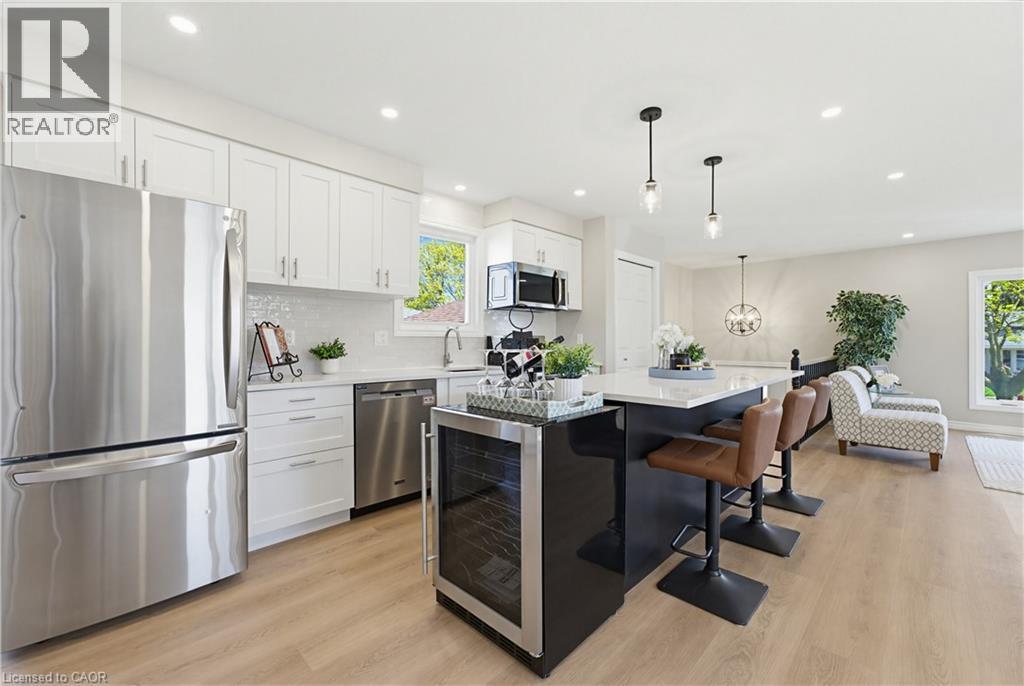 99 OAKHURST Crescent, Kitchener, Ontario, N2B3K2 — Photo 11
