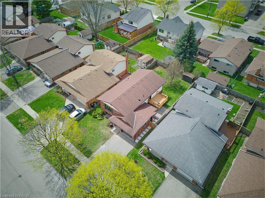 99 OAKHURST Crescent, Kitchener, Ontario, N2B3K2 — Photo 35