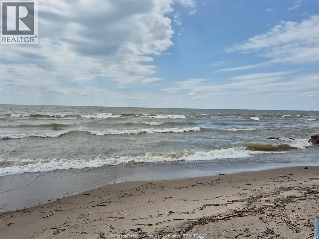523 LYPPS BEACH - 9
