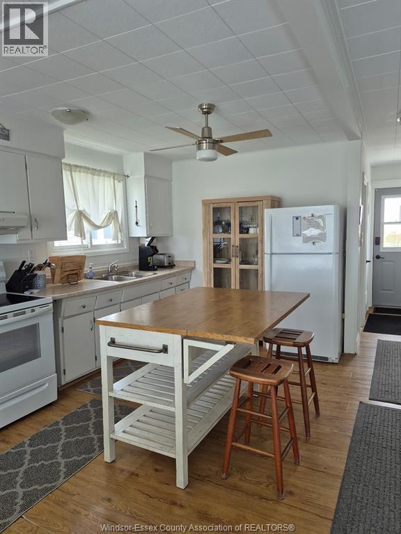 523 LYPPS BEACH, Colchester — photo 2