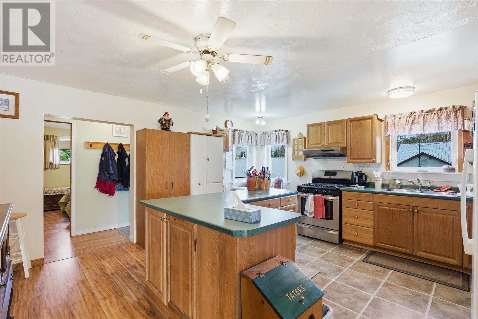 11 John ST, Iron Bridge, Ontario, P0R1H0 — Photo 3