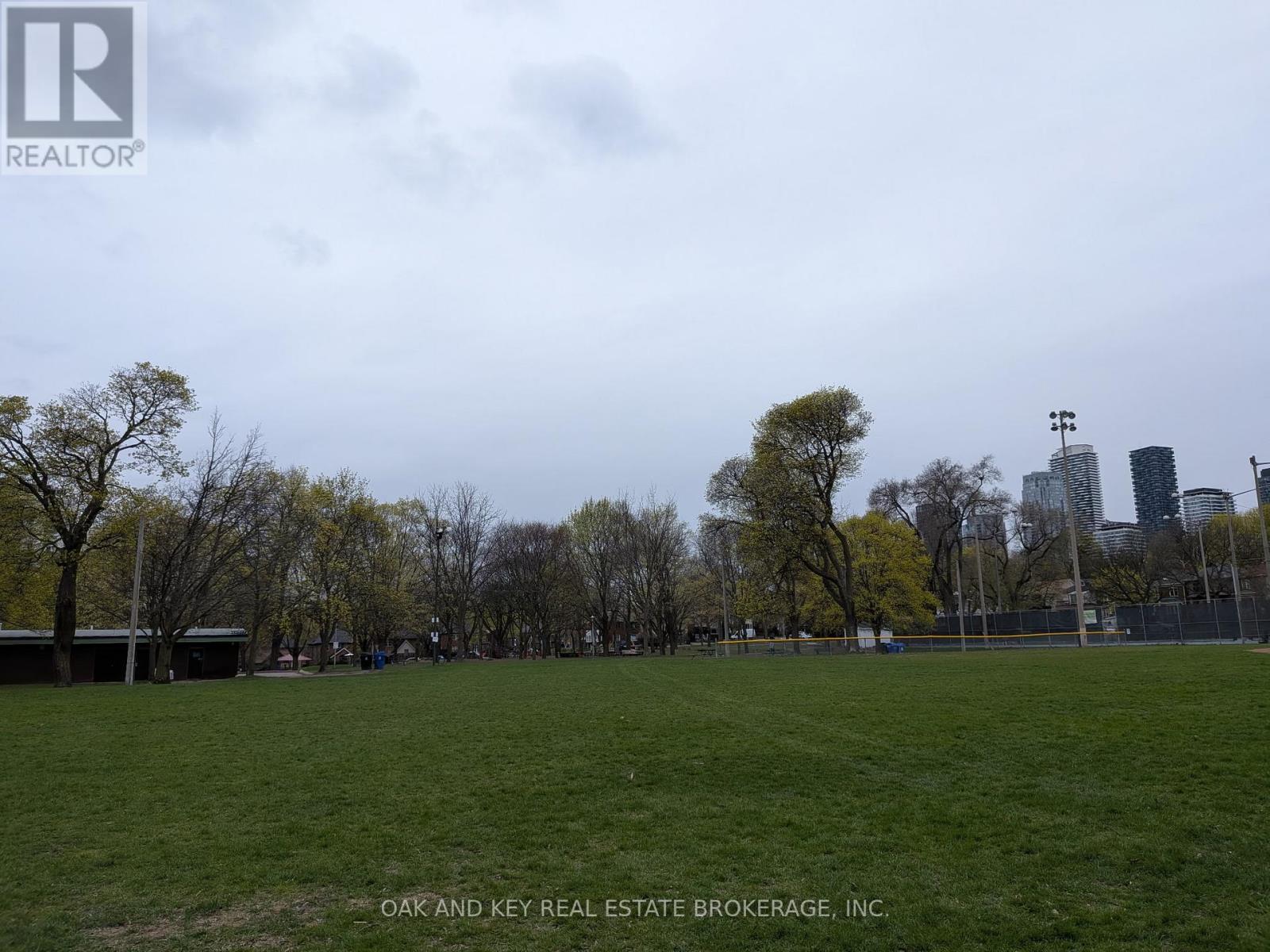 #613 245 DAVISVILLE AVENUE - 16