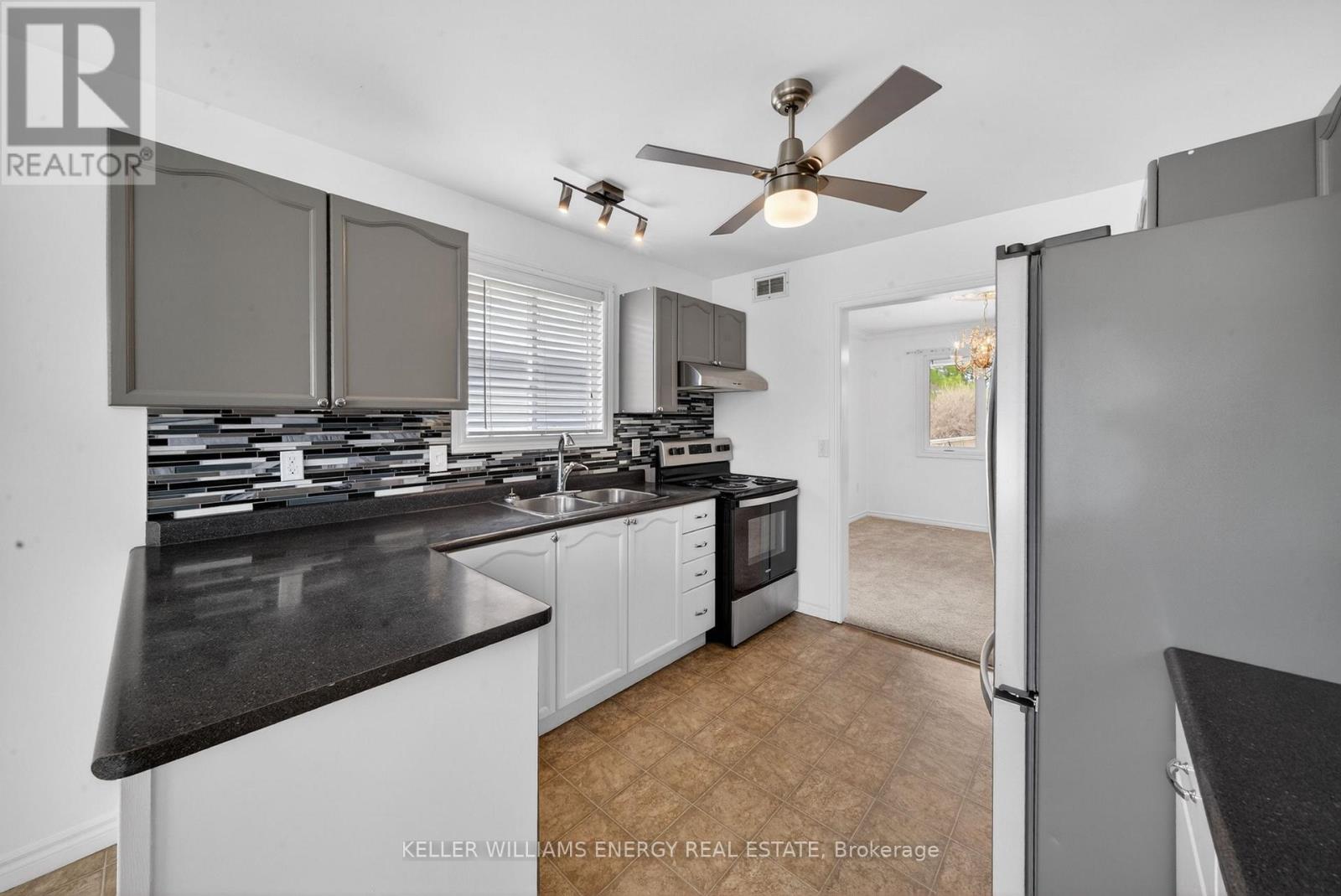51 ELMDALE DRIVE - 21