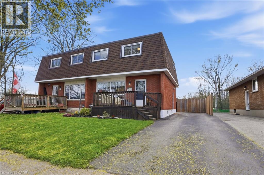 282 ROACH Avenue - 3