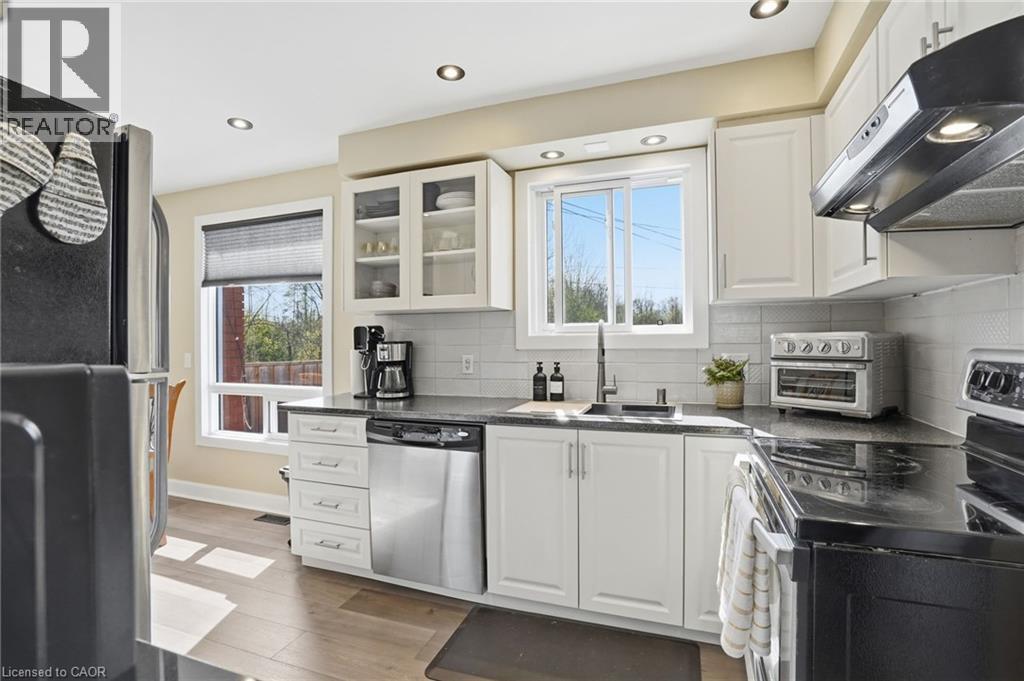 282 ROACH Avenue - 20