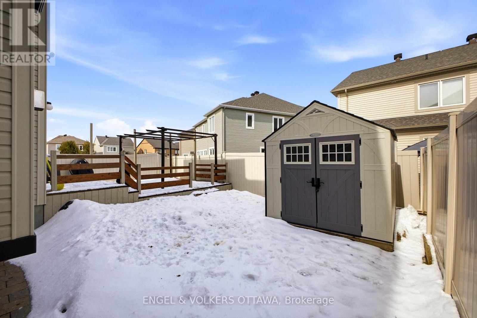 252 RUE DES SOLDATS RIENDEAU STREET - 42