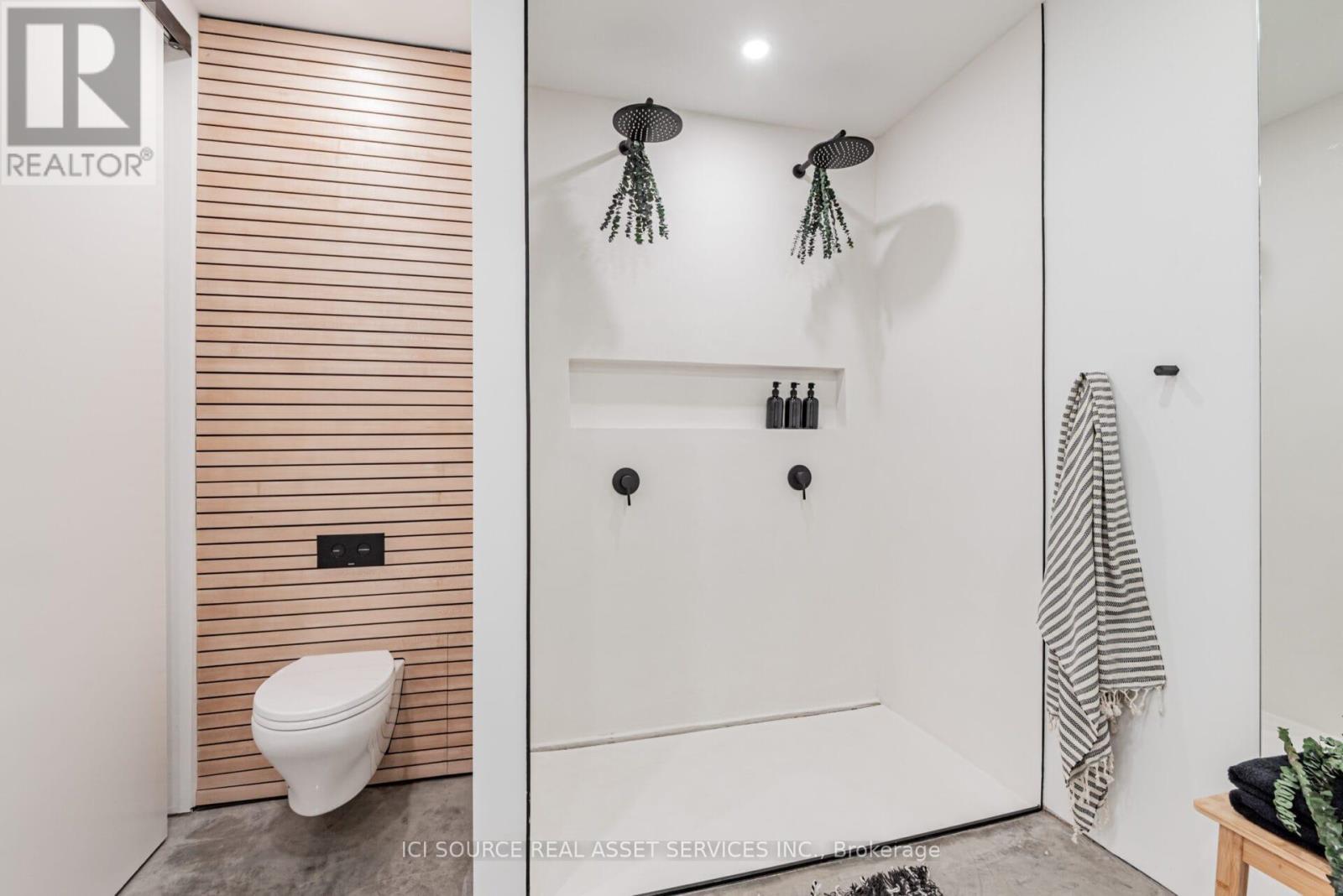 44 MASSEY STREET - 38