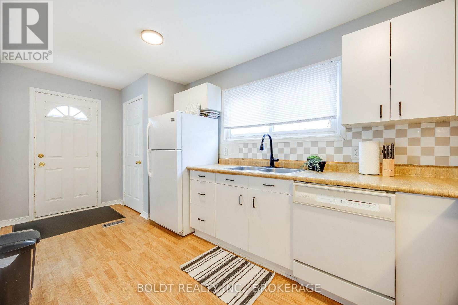 4365 SECOND AVENUE - 5