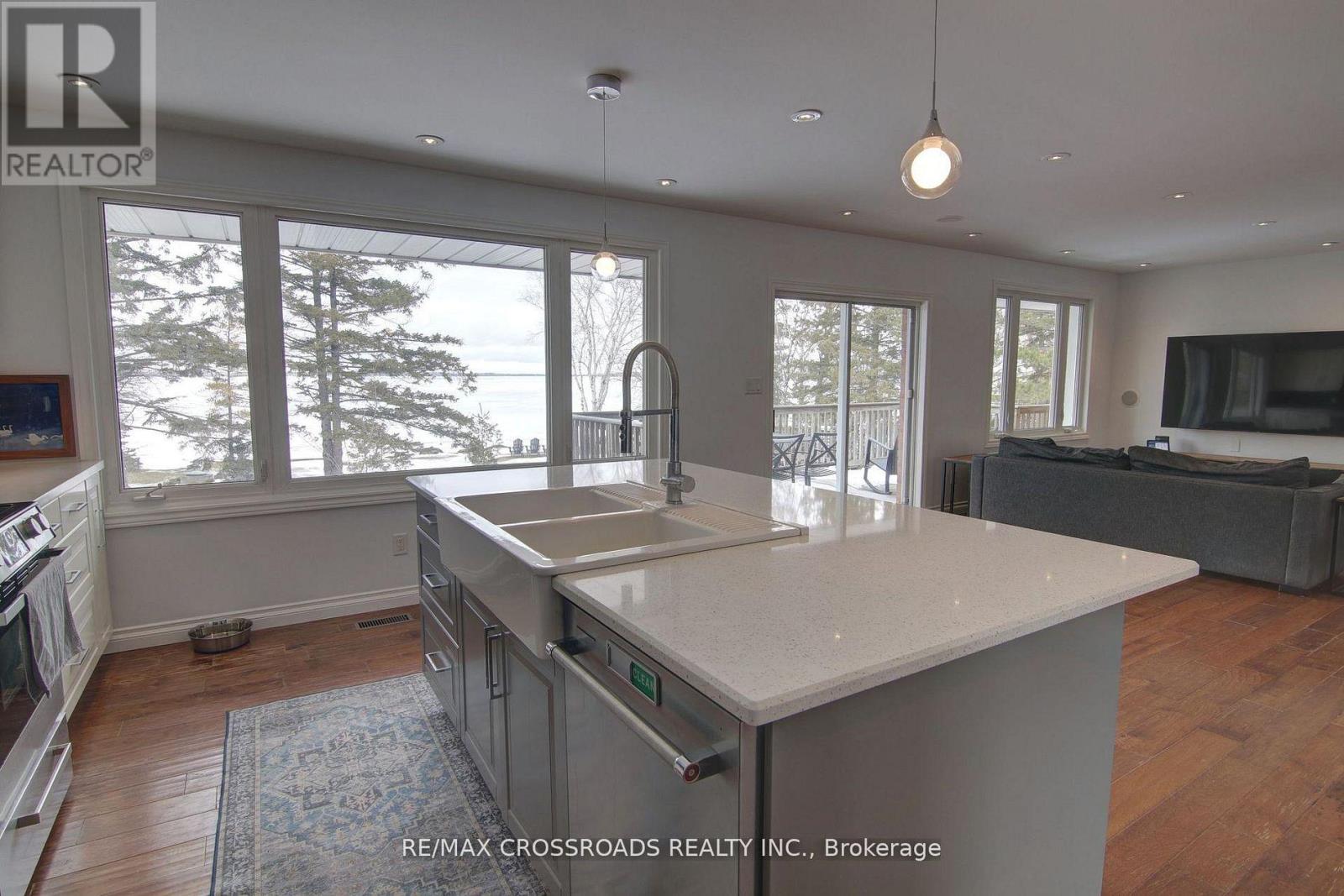 8 WILLIAMS POINT ROAD — photo 15