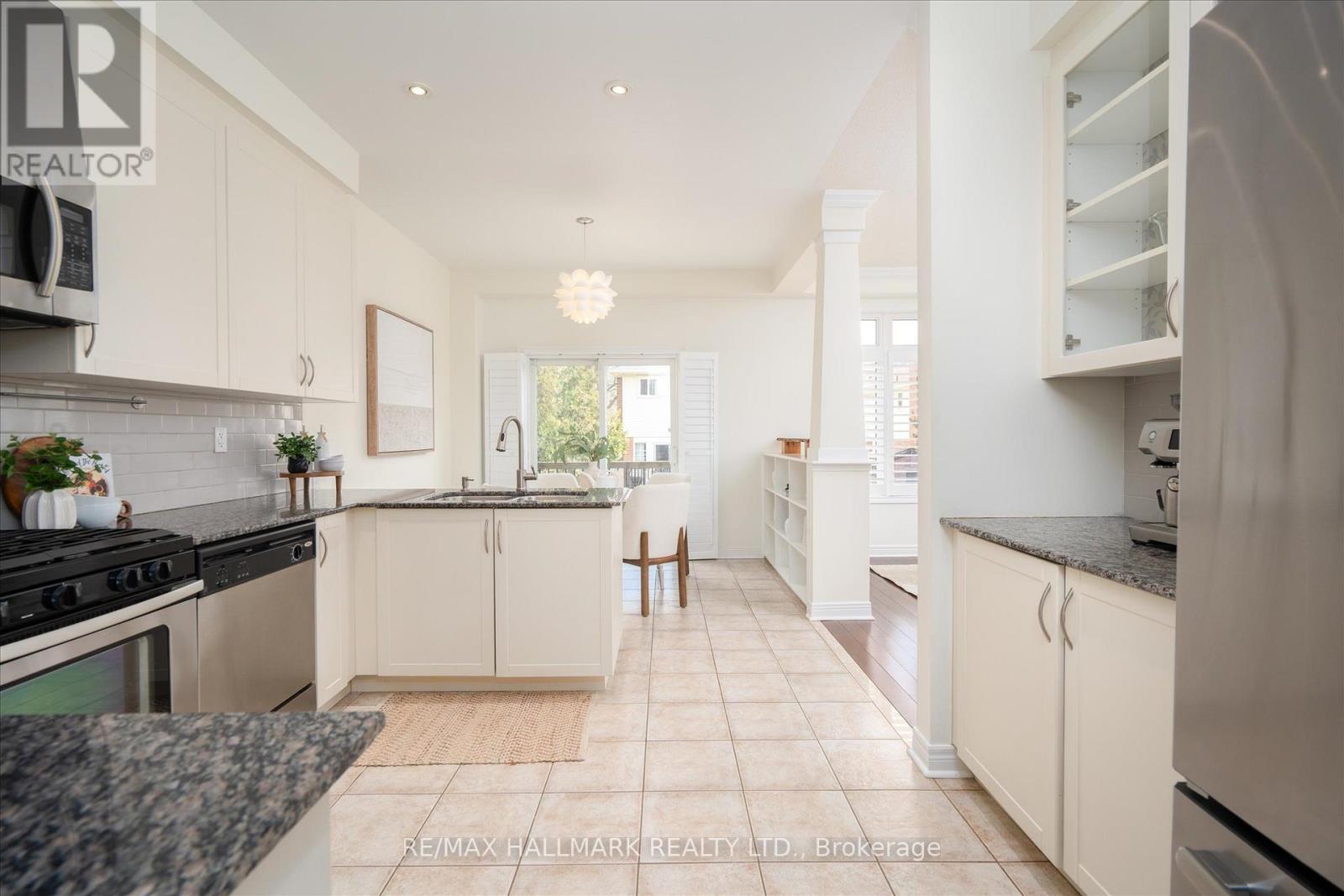 23 MASTWOOD CRESCENT - 13