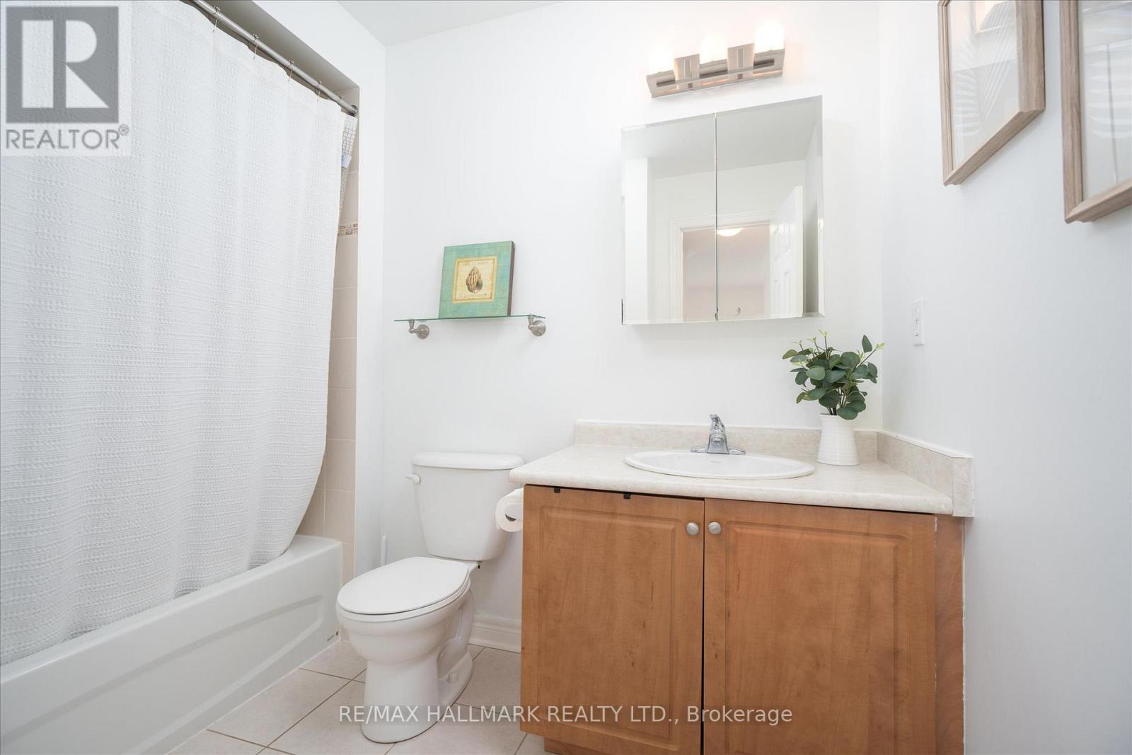 23 MASTWOOD CRESCENT - 24
