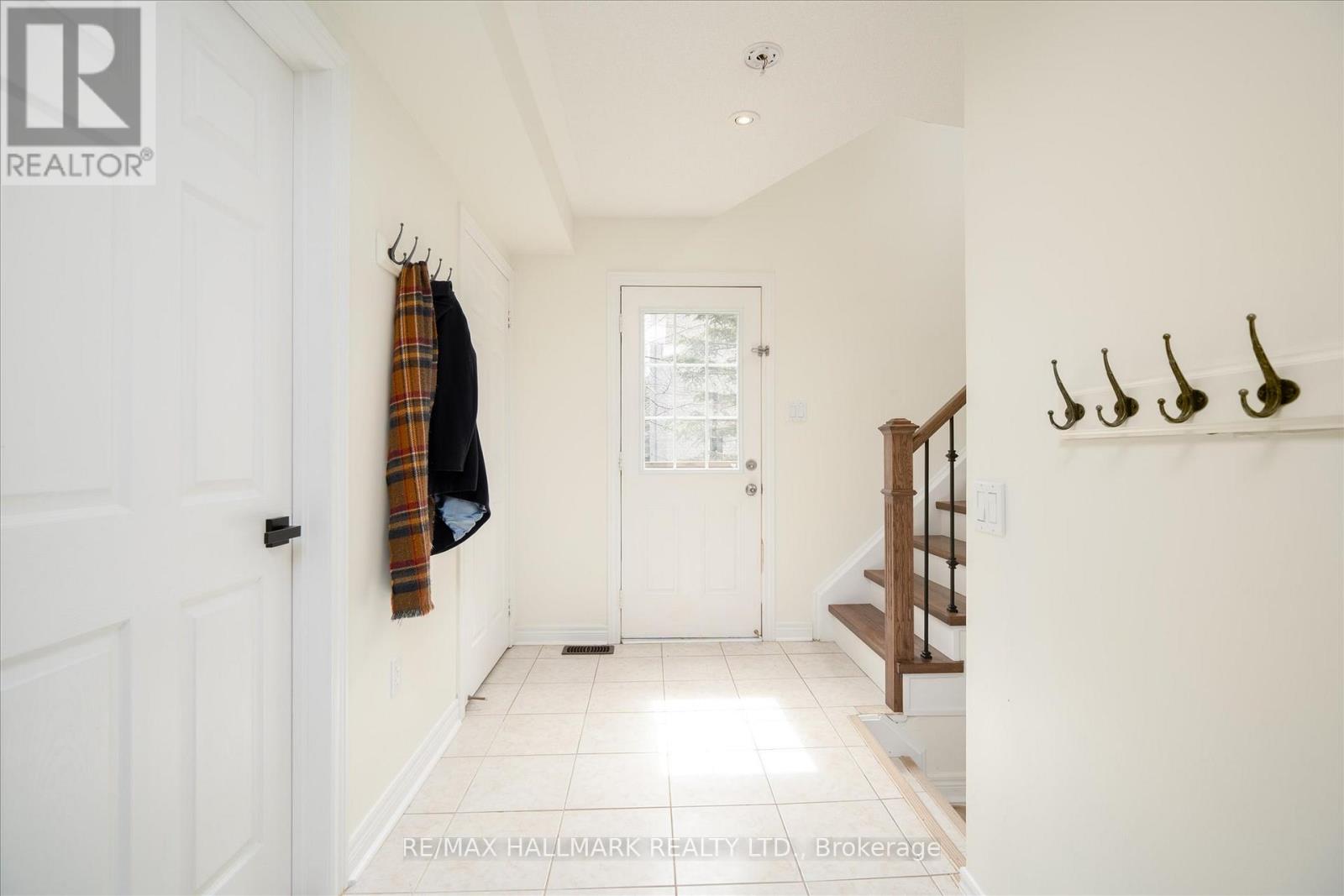 23 MASTWOOD CRESCENT - 28