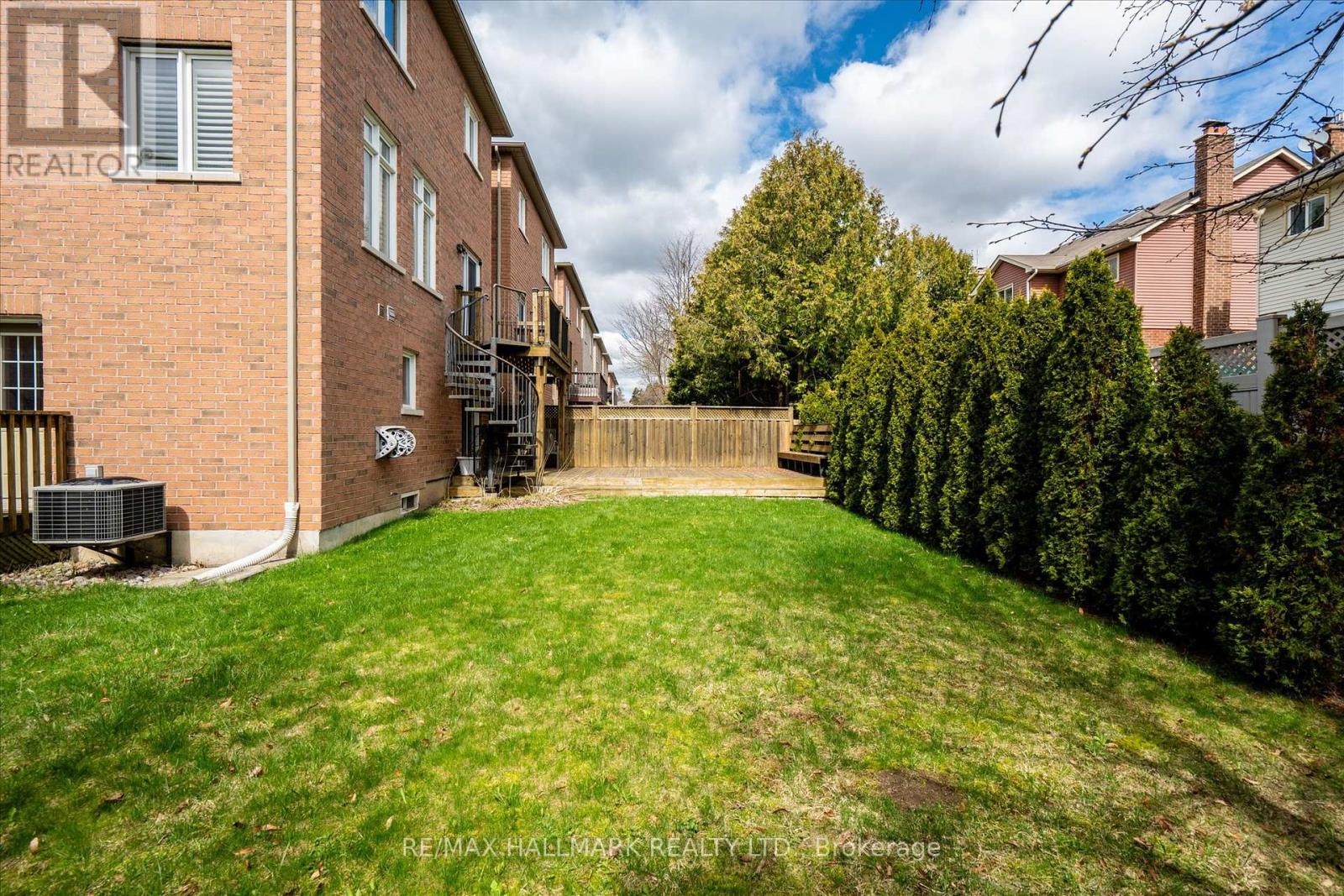 23 MASTWOOD CRESCENT - 33