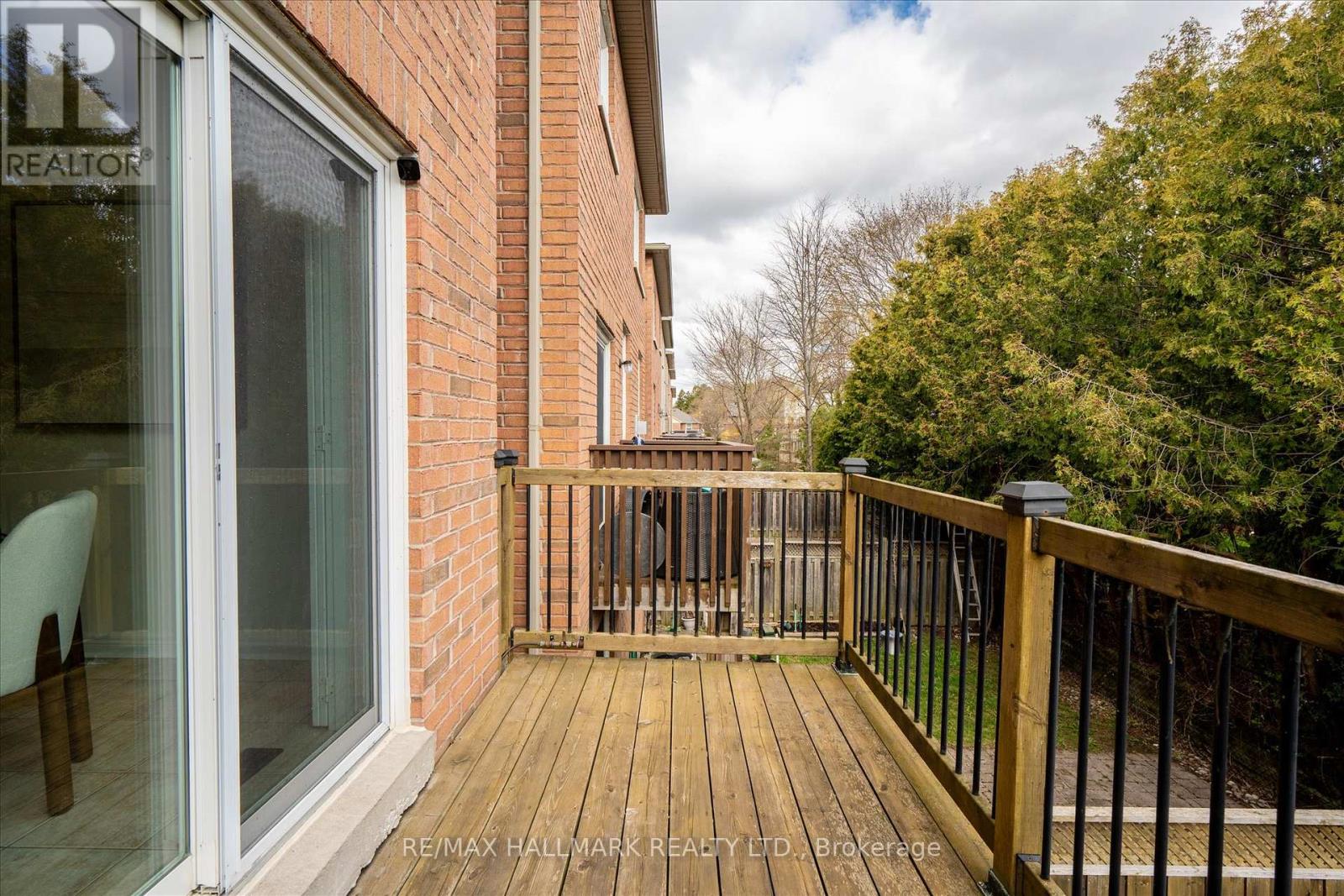 23 MASTWOOD CRESCENT - 38