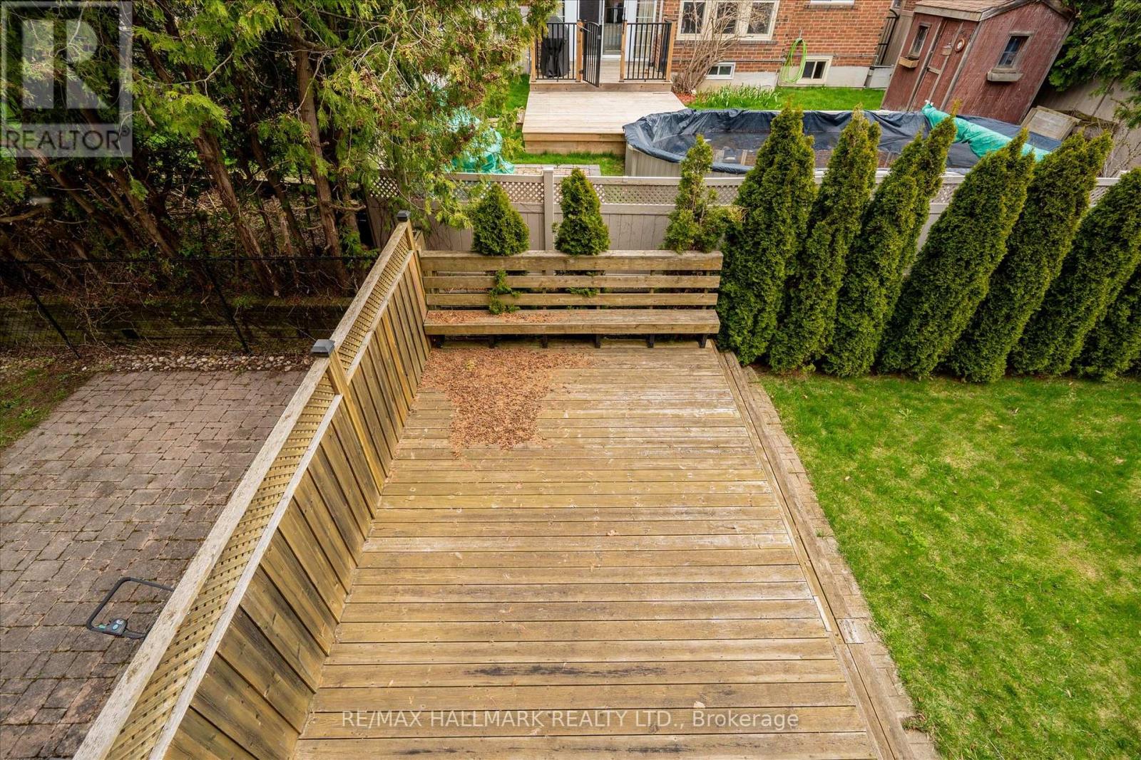 23 MASTWOOD CRESCENT - 40