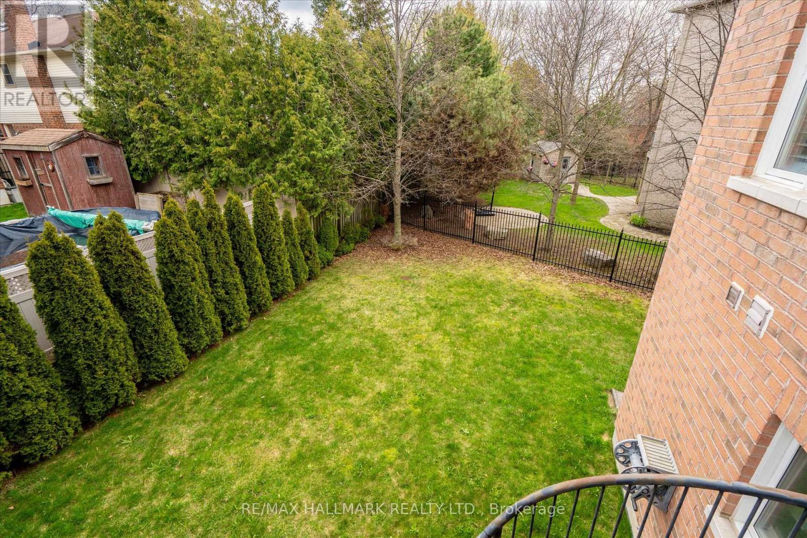 23 MASTWOOD CRESCENT - 41