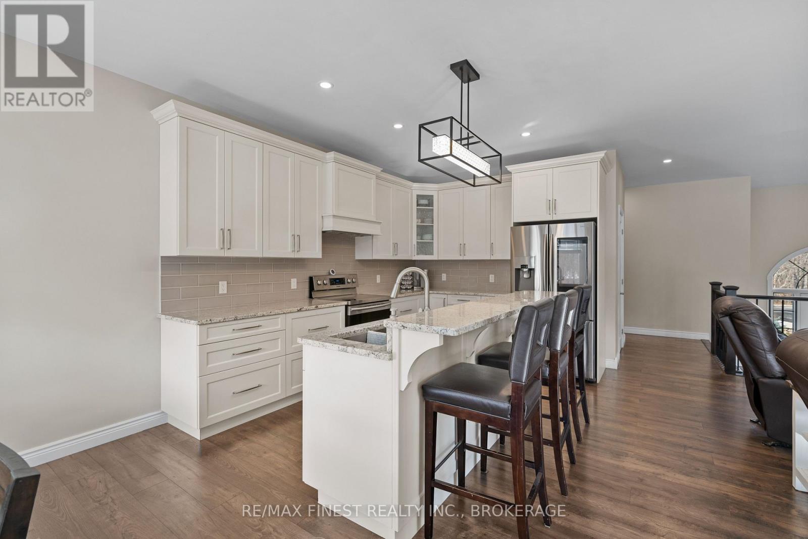 1557 LONG LAKE ROAD - 8