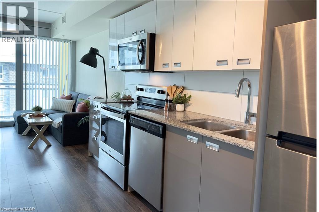 257 HEMLOCK Street Unit# 301, Waterloo, Ontario, N2L3R4 — Photo 2