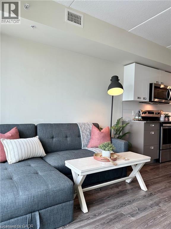 257 HEMLOCK Street Unit# 301, Waterloo, Ontario, N2L3R4 — Photo 7