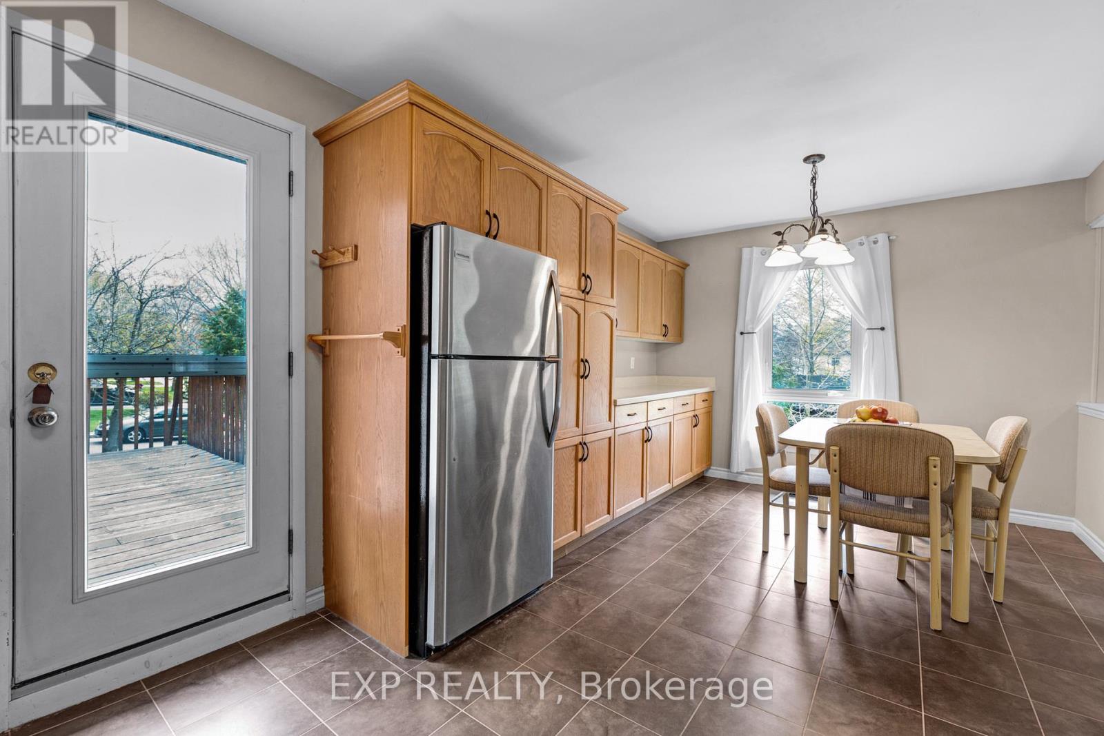 810 SRIGLEY STREET - 25