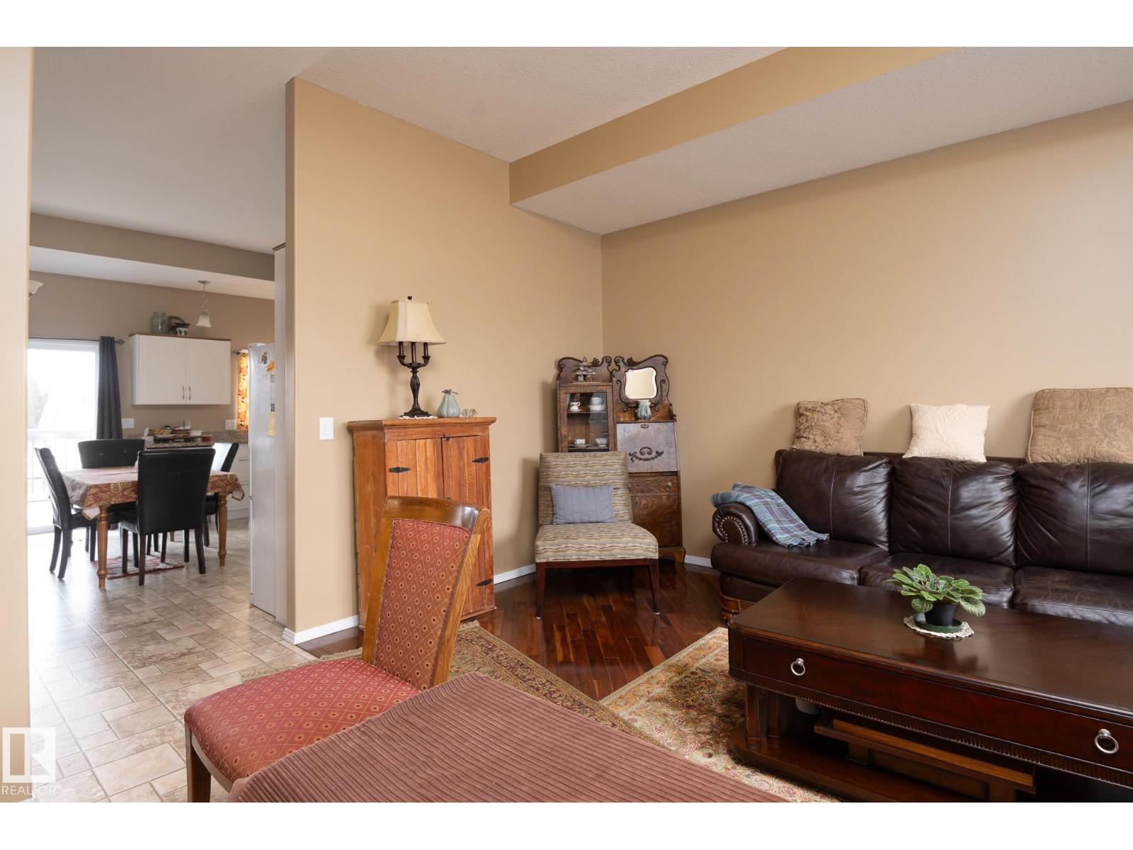 18 FIR CO - Image 3