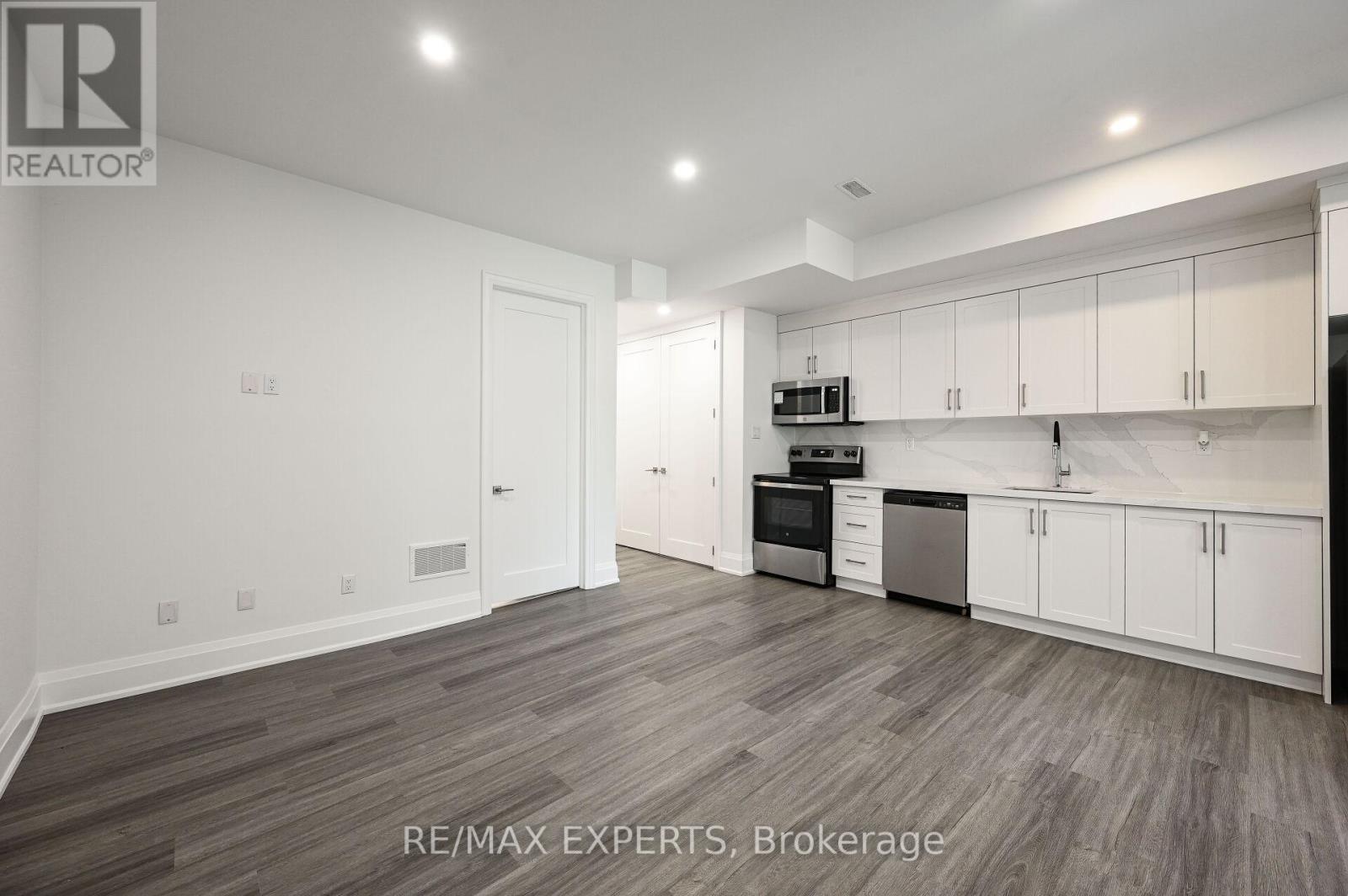 17 ST GASPAR COURT - 13