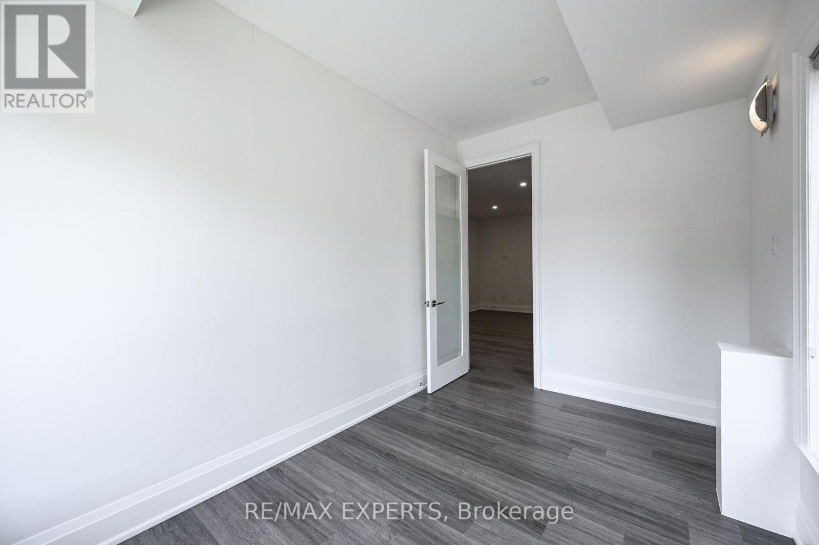 17 ST GASPAR COURT - 19
