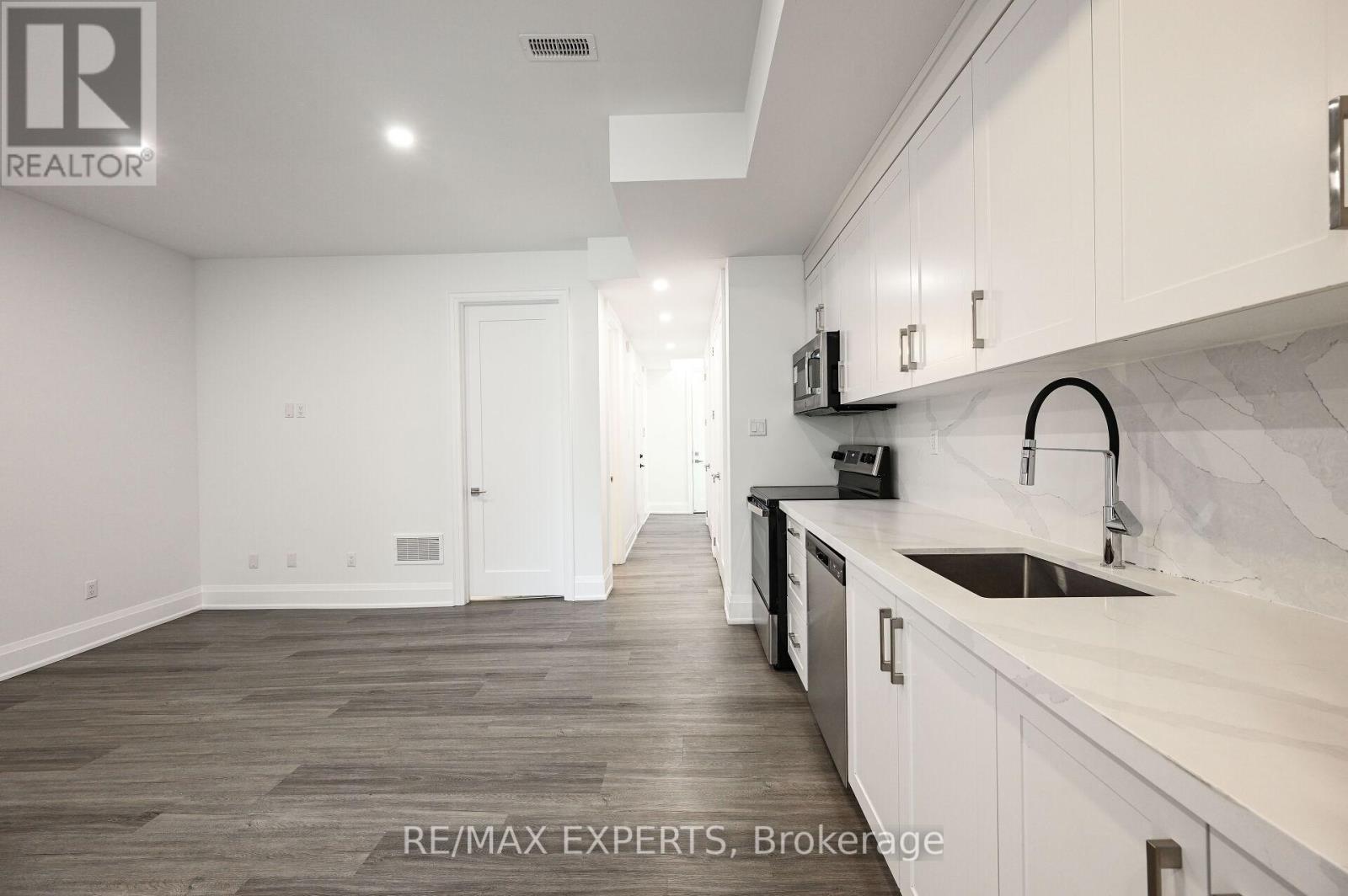17 ST GASPAR COURT - 15