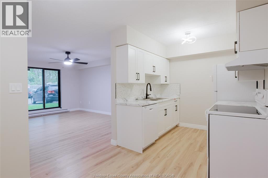3355 SANDWICH Unit# 102, Windsor, Ontario, N9C1B2 — Photo 12