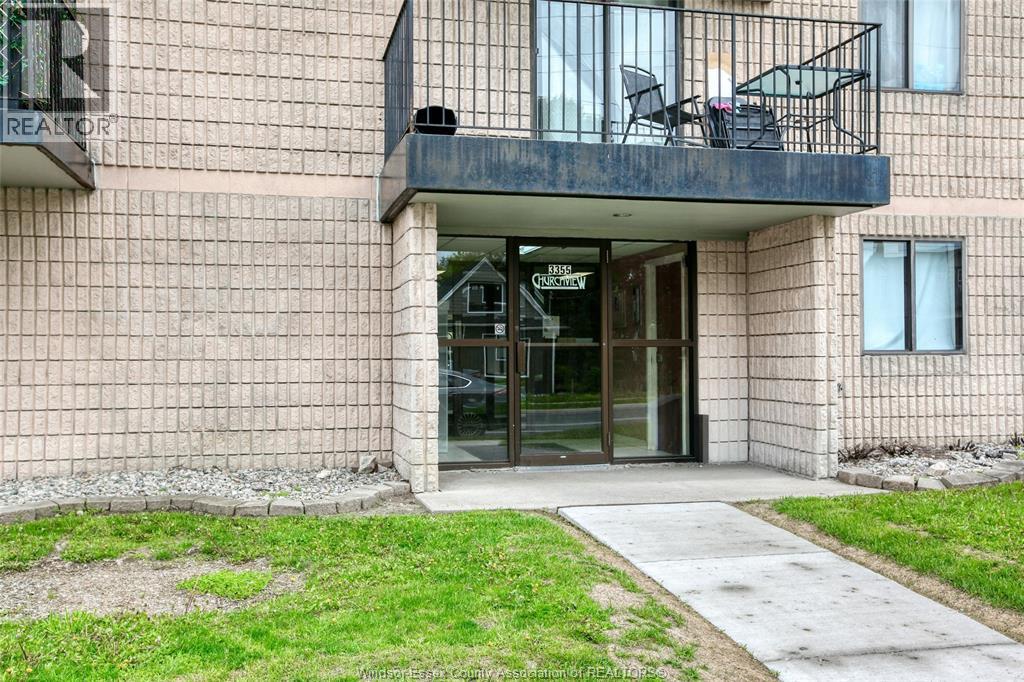 3355 SANDWICH Unit# 102, Windsor, Ontario, N9C1B2 — Photo 2
