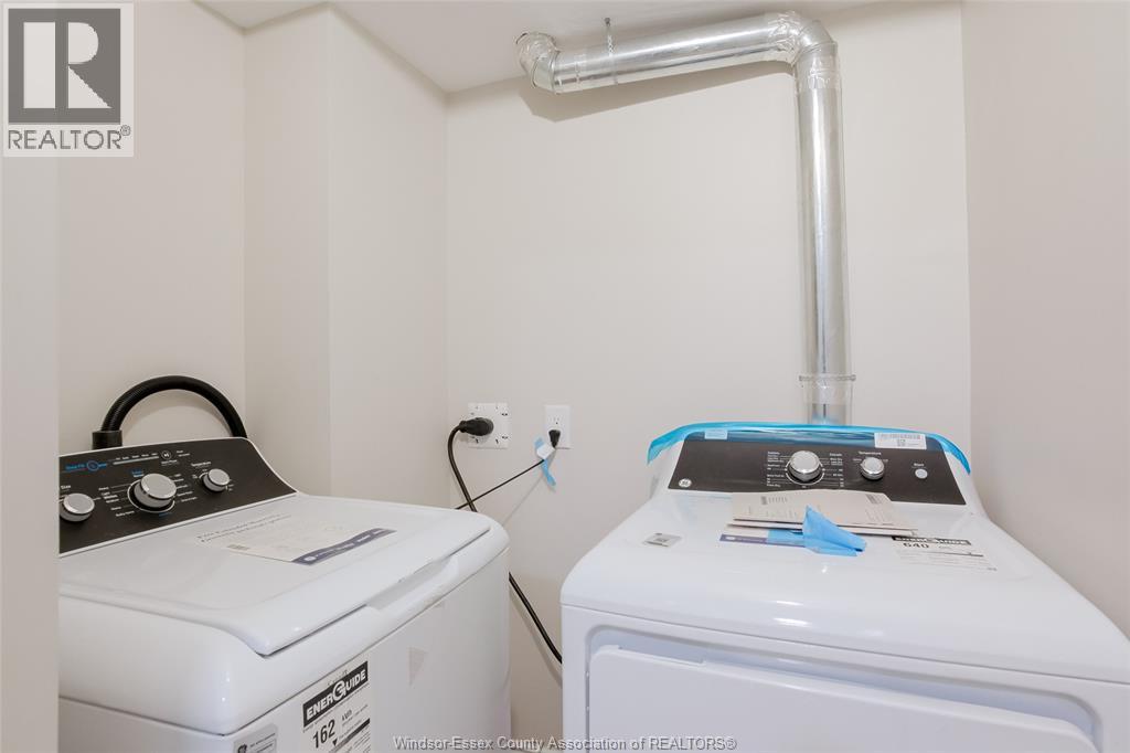 3355 SANDWICH Unit# 102, Windsor, Ontario, N9C1B2 — Photo 24