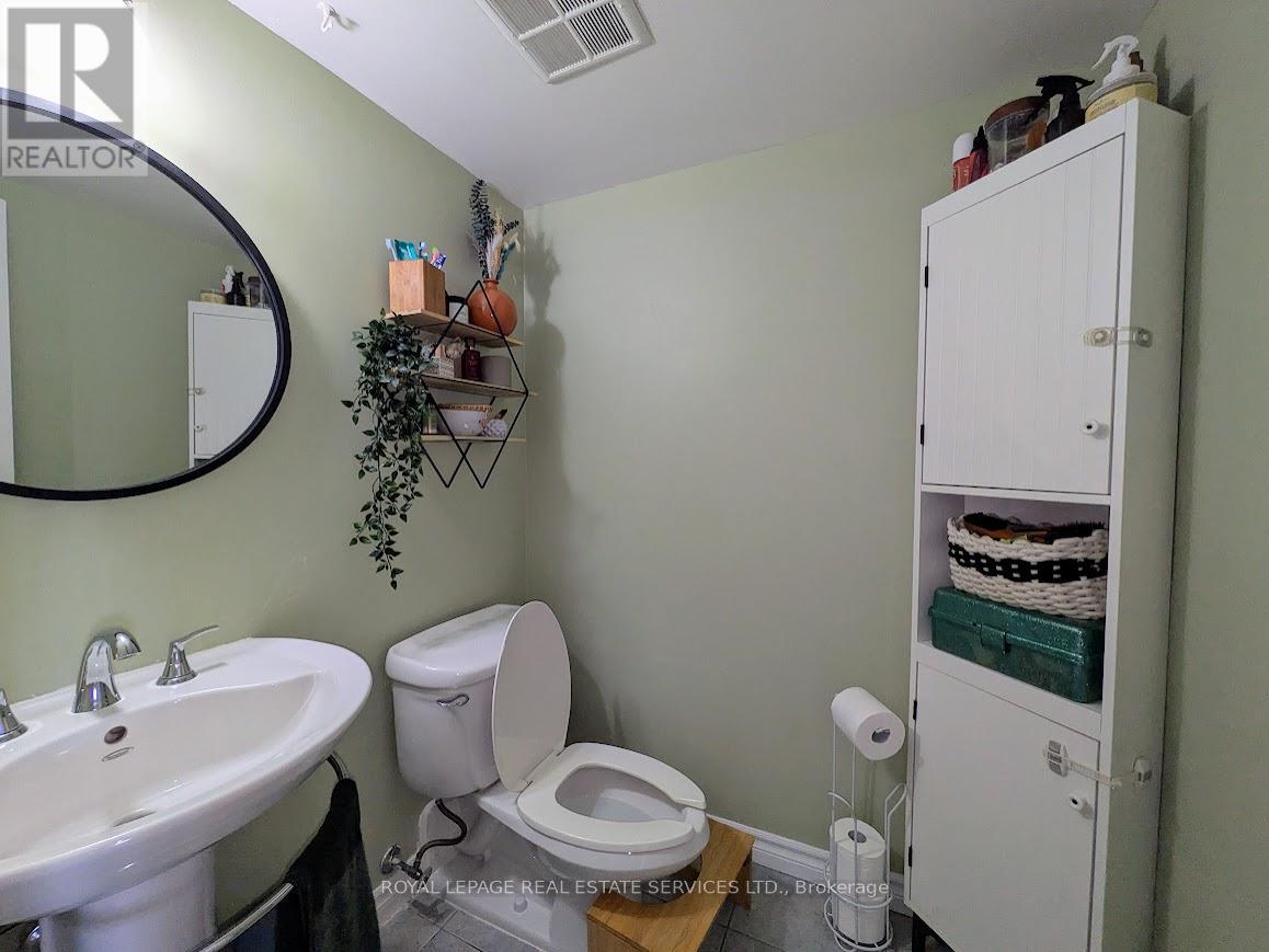 #325 1300 MARLBOROUGH COURT - 12