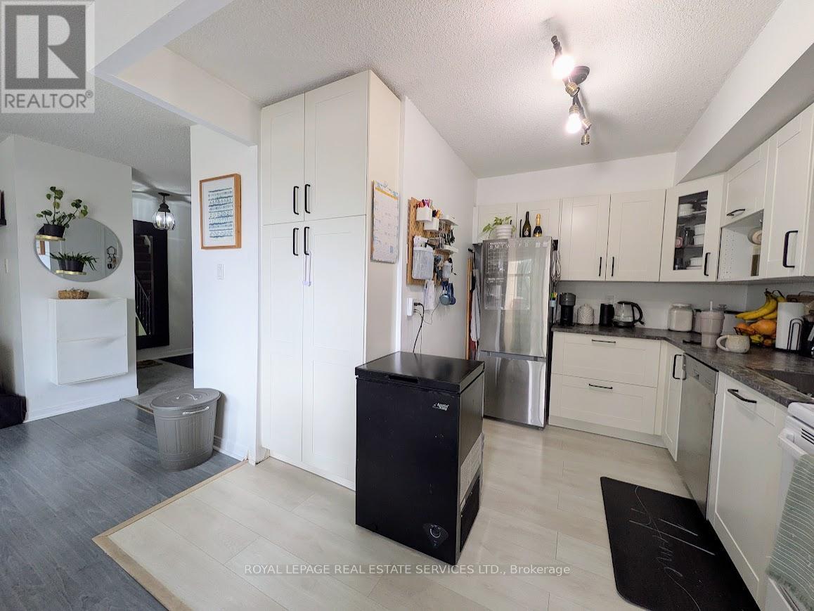 #325 1300 MARLBOROUGH COURT - 6