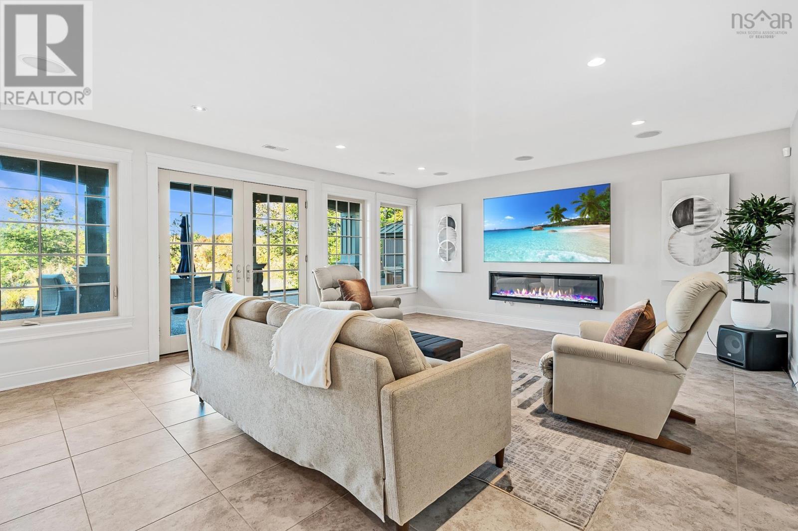 Property 40 of 49 of 444 Piggott Avenue