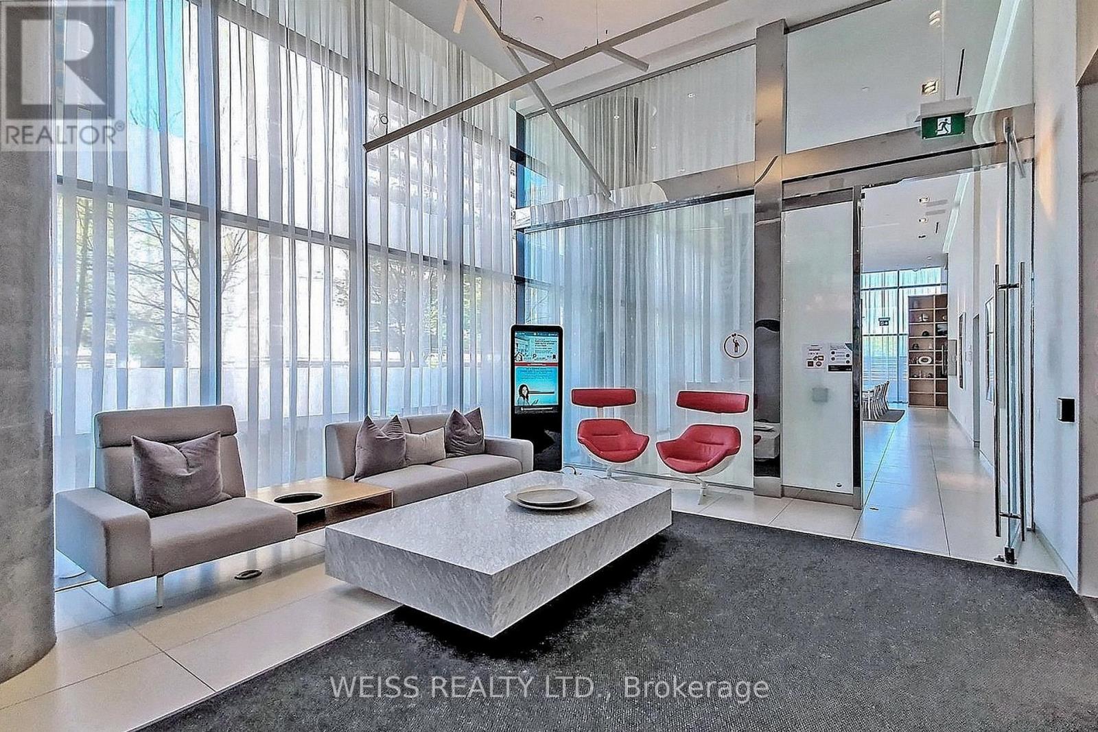 #520 185 ROEHAMPTON AVENUE - 12