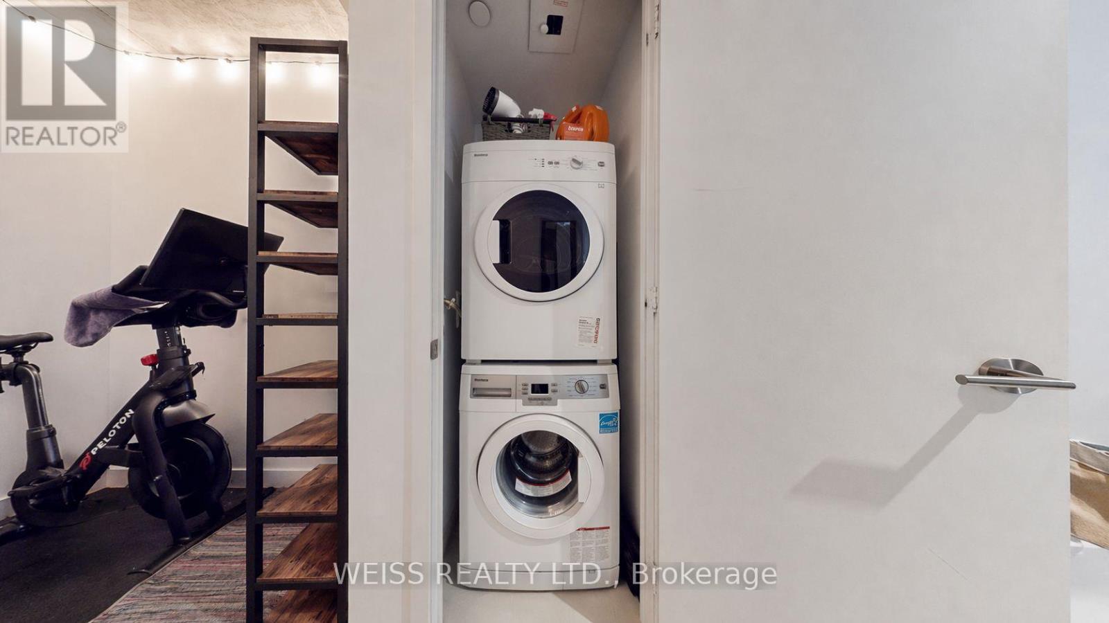 #520 185 ROEHAMPTON AVENUE - 32