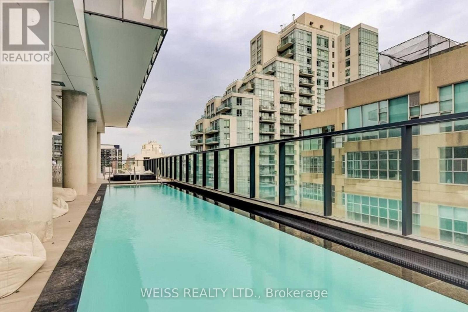 #520 185 ROEHAMPTON AVENUE - 46