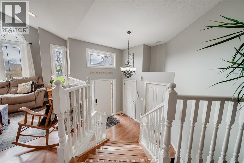 6 BENIUK COURT, Leamington, Ontario, N8H5K9 — Photo 3