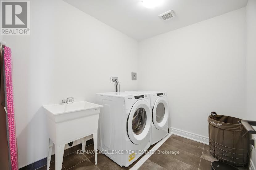 67 DRIZZEL CRESCENT - 31