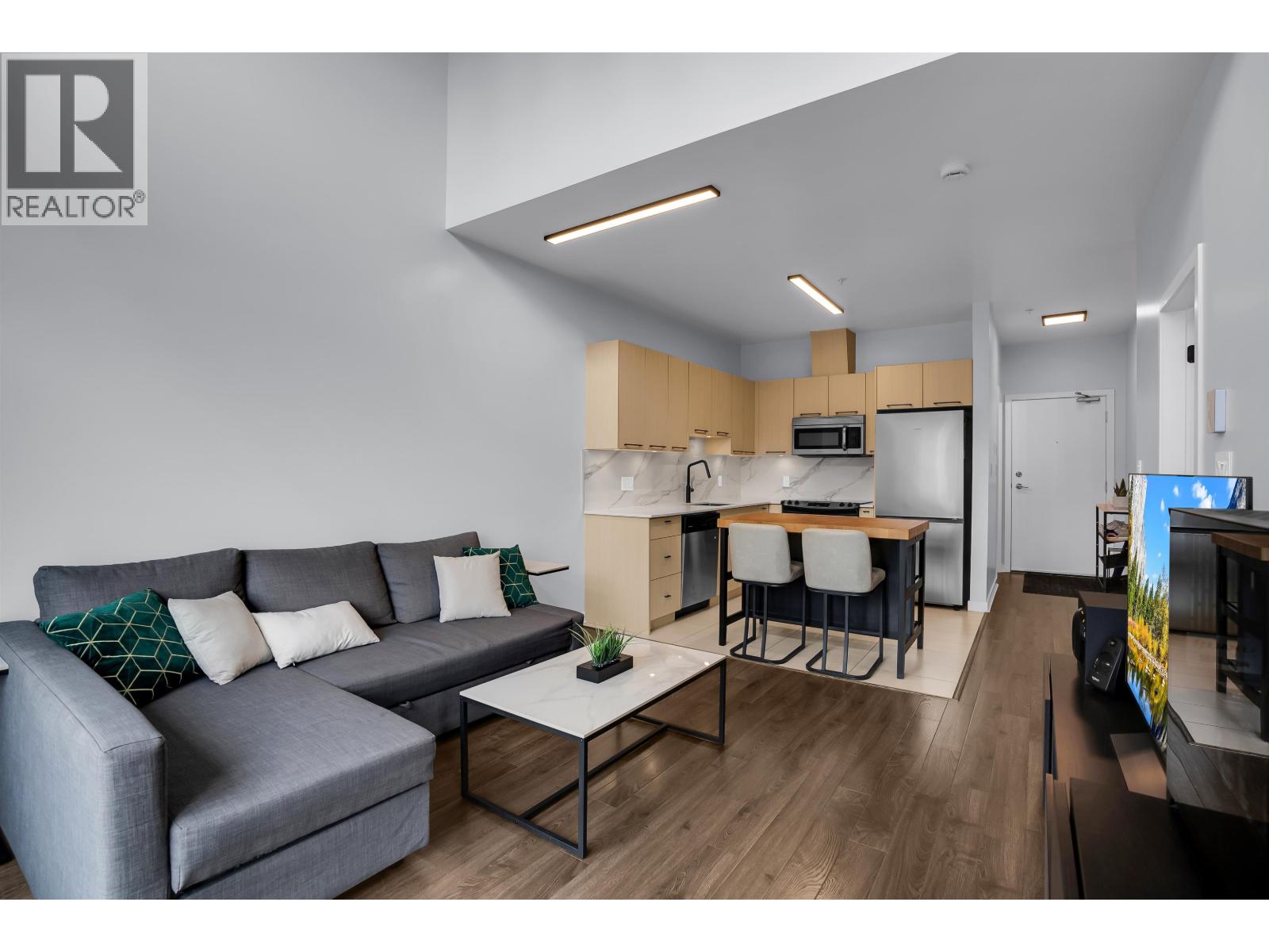 1 Bed, 1 Bath House for Sale in Burnaby – PH5 5248 GRIMMER STREET, Burnaby - Image 6