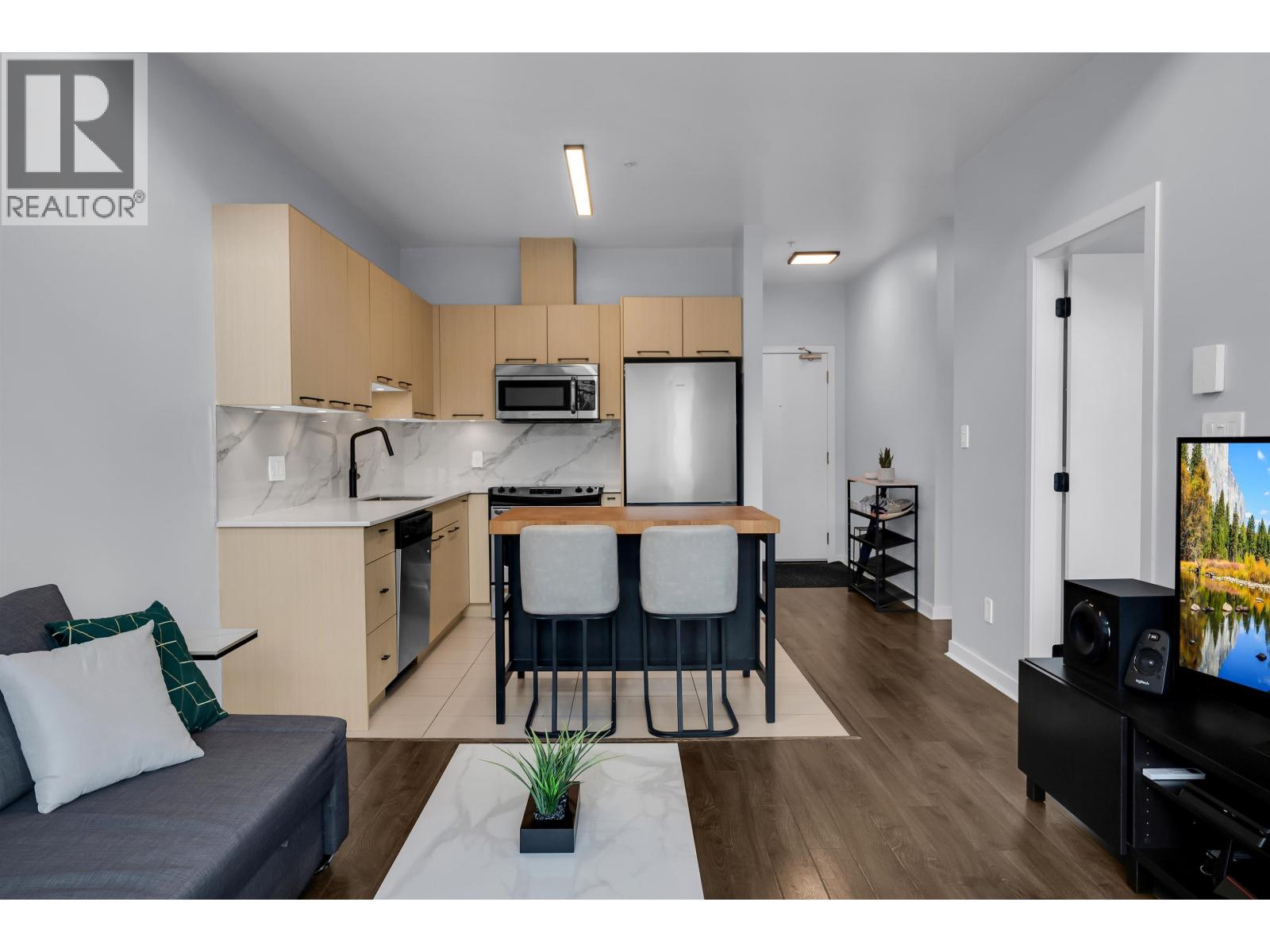 1 Bed, 1 Bath House for Sale in Burnaby – PH5 5248 GRIMMER STREET, Burnaby - Image 7