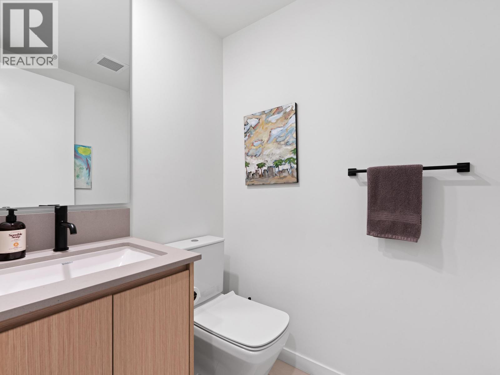 31 528 E 2ND STREET, North Vancouver