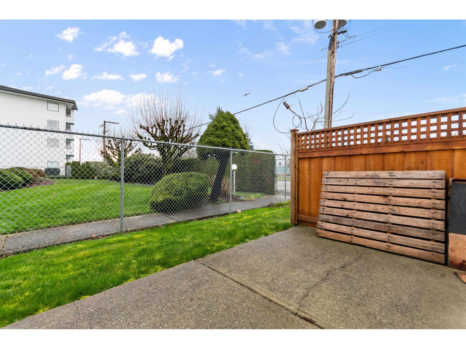 1 9206 CORBOULD STREET, Chilliwack Proper West, Chilliwack
