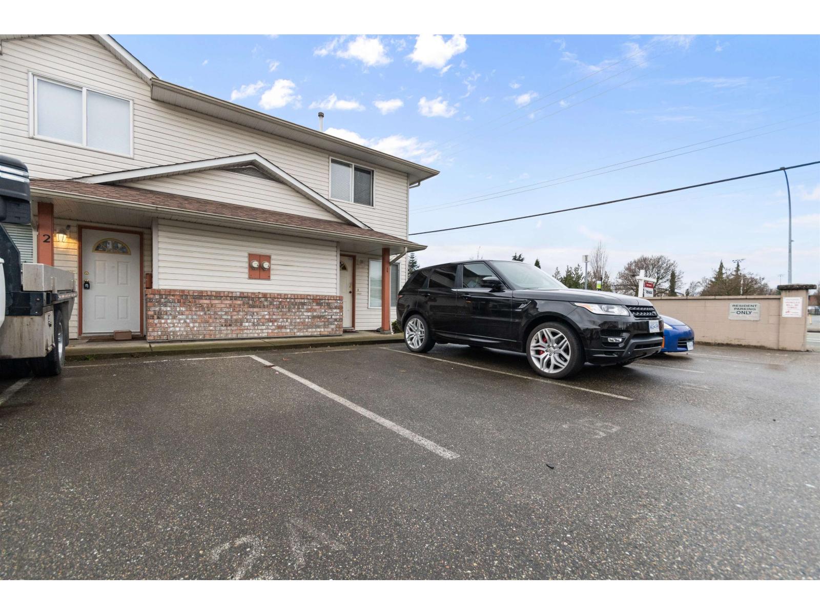 1 9206 CORBOULD STREET, Chilliwack Proper West, Chilliwack