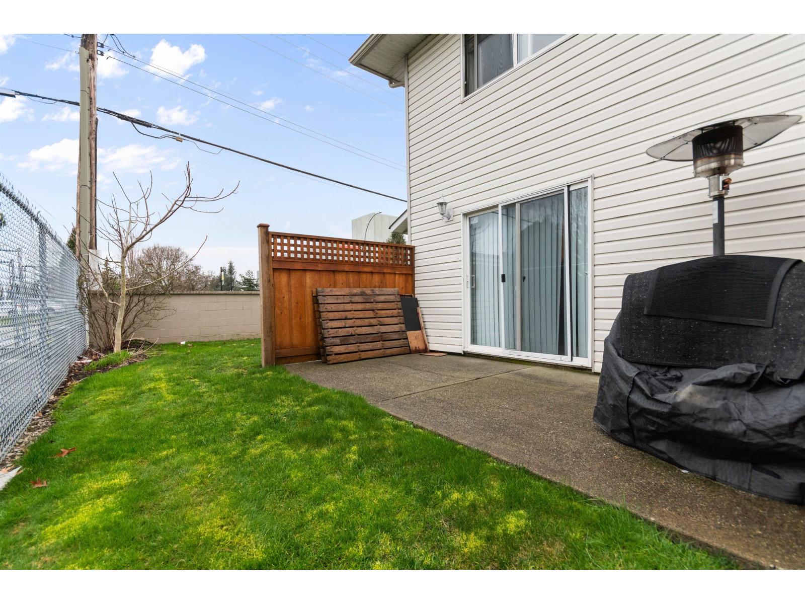 1 9206 CORBOULD STREET, Chilliwack Proper West, Chilliwack