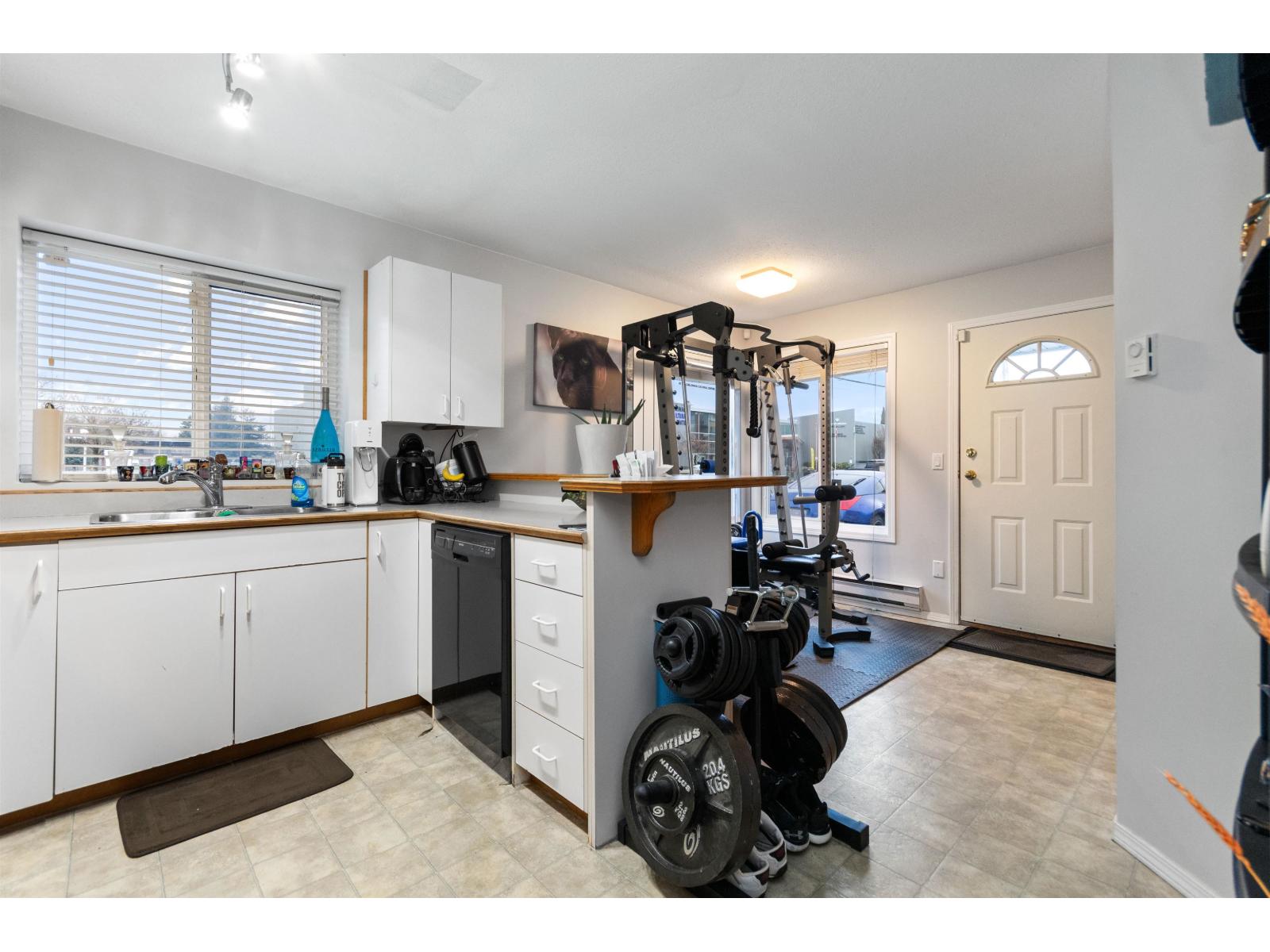 1 9206 CORBOULD STREET, Chilliwack Proper West, Chilliwack