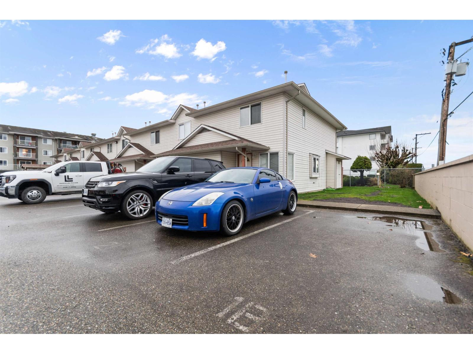 1 9206 CORBOULD STREET, Chilliwack Proper West, Chilliwack