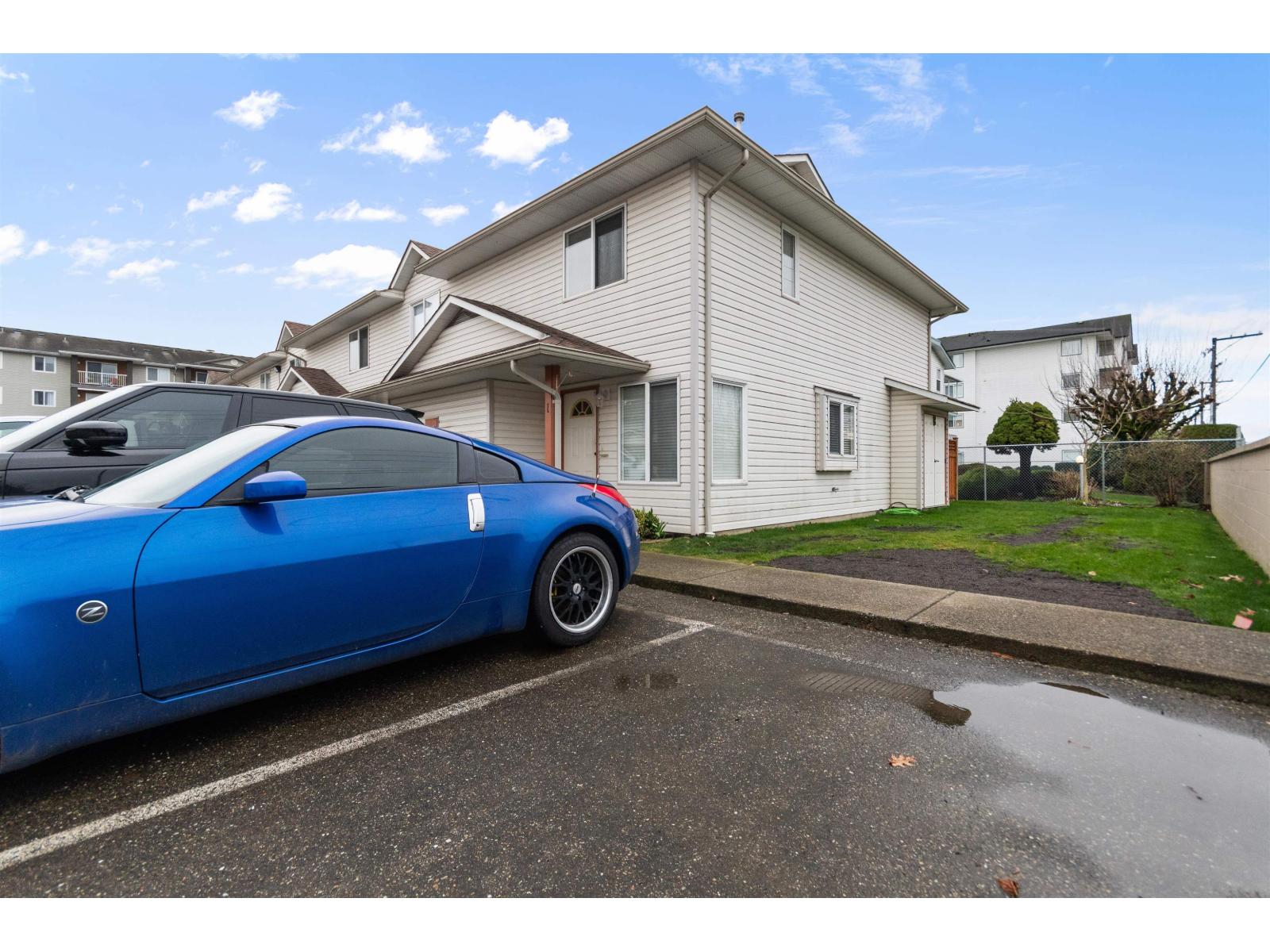 1 9206 CORBOULD STREET, Chilliwack Proper West, Chilliwack